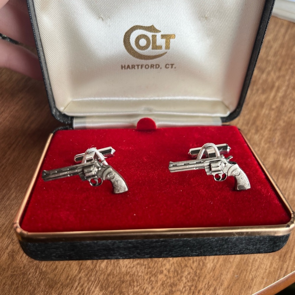 COLT CUFFLINKS